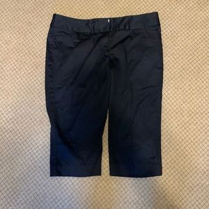 Worthington black capris size 16
